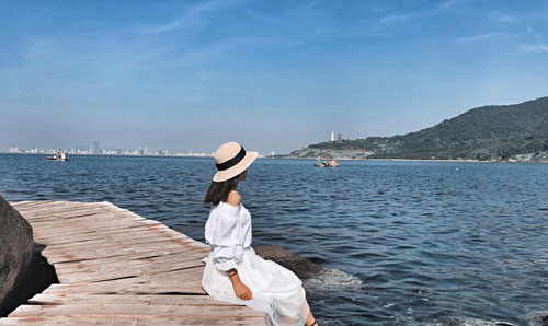 review b&aacute;n đảo sơn tr&agrave; đ&agrave; nẵng
