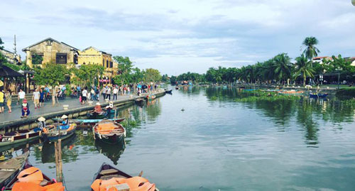 đi thuyền s&ocirc;ng thu bồn
