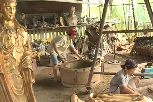 thăm l&agrave;ng đ&uacute;c đồng phước kiều 2